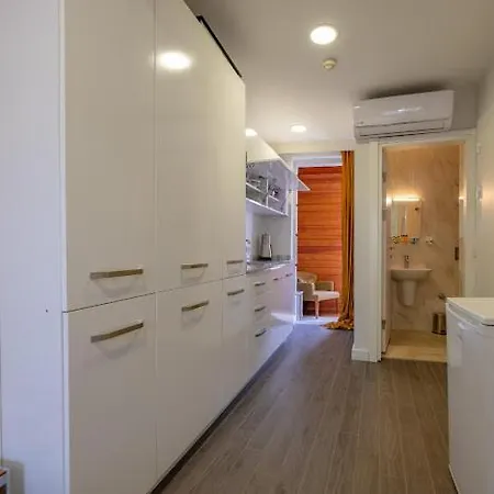Sophia Hotels And Suites